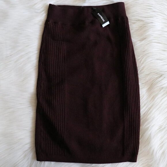 NEW Express High Waisted Knee Length Burgundy Skirt Size Small - Picture 4 of 8